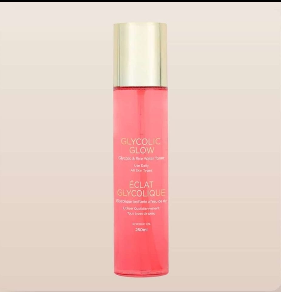 Coffret cadeau tonique à l'acide glycolique et à l'eau de riz Makari avec gommage exfoliant Pure Radiance
